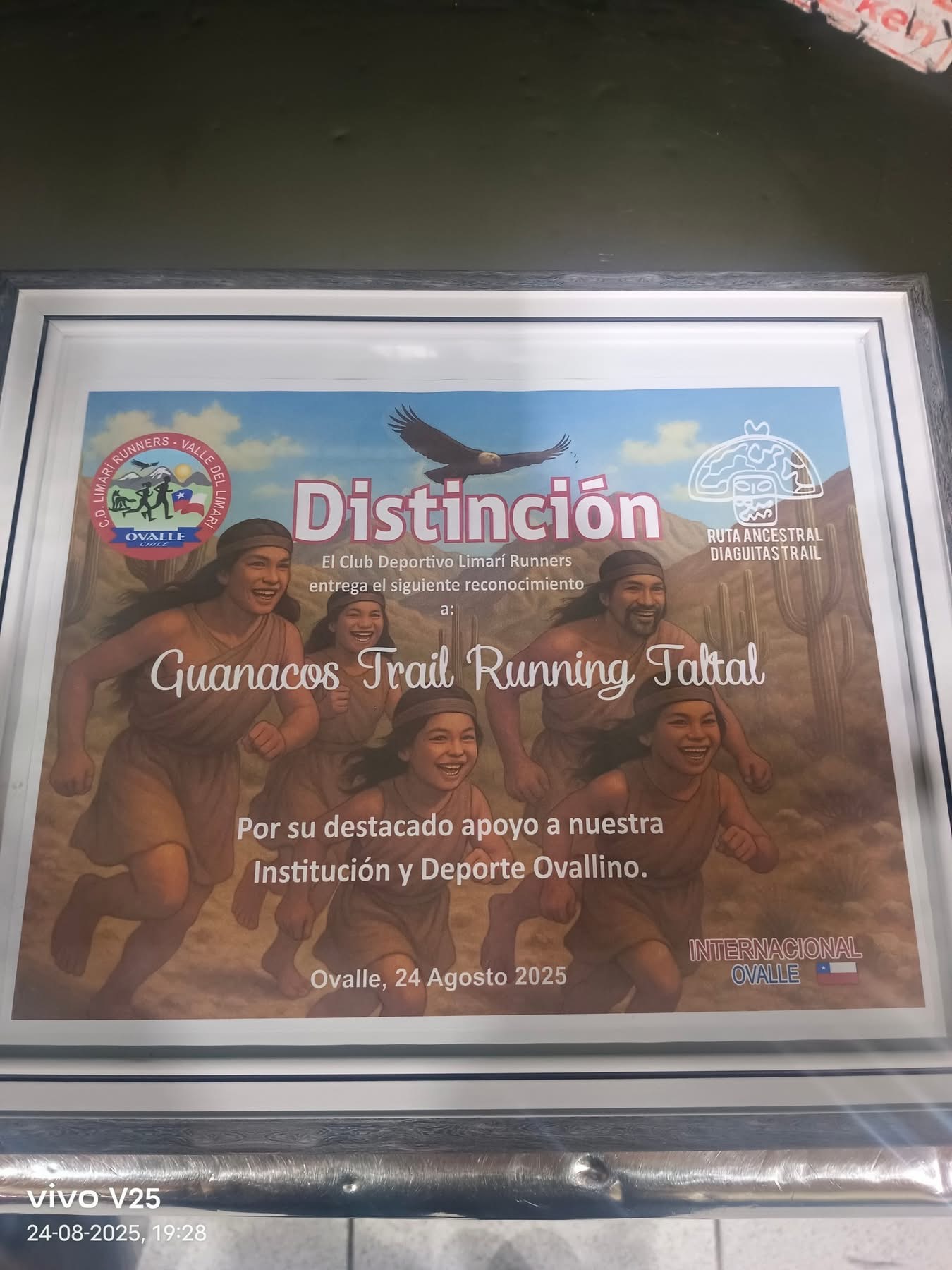 Distinción entregada al club Guanacos Trail Running Taltal por su participación, otorgado por la organización de la competencia.