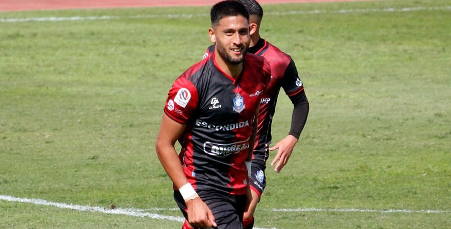 tobiasfigueroa-goles-deportesantogasta-usanfelipe-pulsocomunal.jpg Tobías Figueroa celebrando su doblete frente a Unión San Felipe