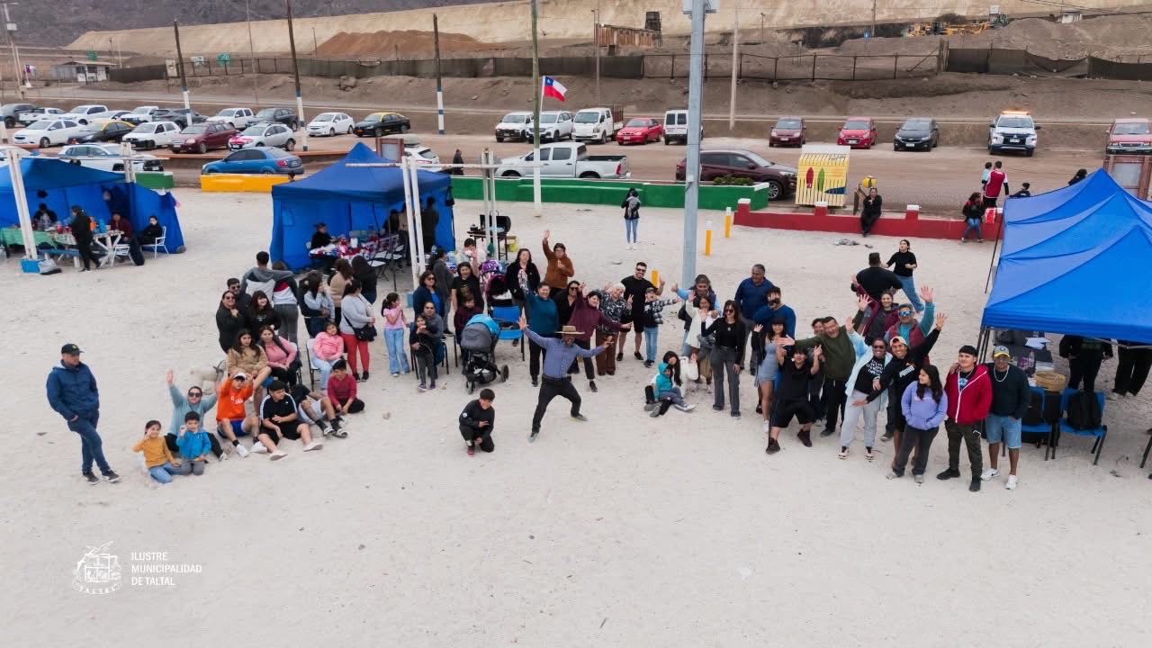 Vista general de la Iglesia San Francisco Javier durante la misa de Oración por Chile en Taltal.
