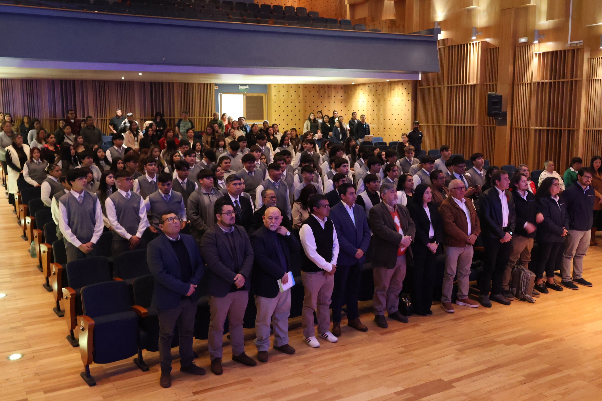 Auditorio del Centro Cultural de Taltal repleto durante la ceremonia de certificación del Liceo Politécnico.