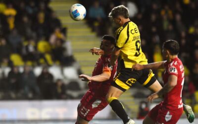 Coquimbo lo gana en la agonía: 2-1 a Ñublense y estira su marcha rumbo al título