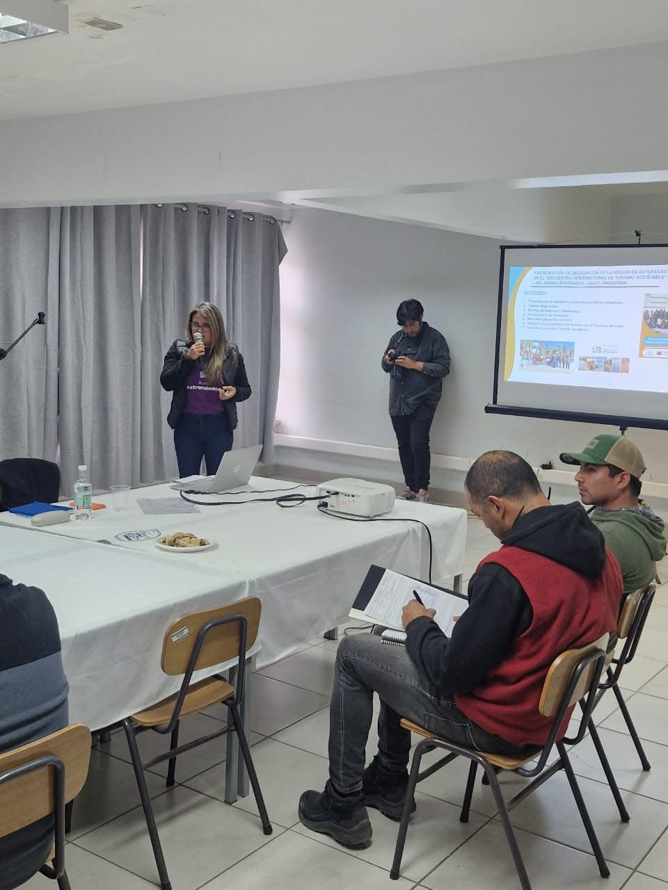 Presentación de objetivos y etapas del PLADETUR durante la jornada.
