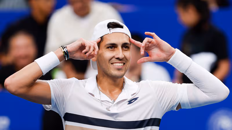 Afiche oficial de la Supercopa 2025: Colo Colo vs Universidad de Chile, domingo 14 de septiembre en el Estadio Santa Laura.