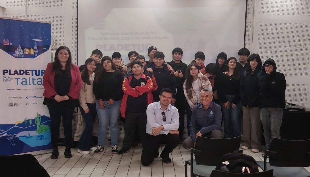 Taltal conmemora el Día Mundial del Turismo con charla sobre turismo sustentable para estudiantes