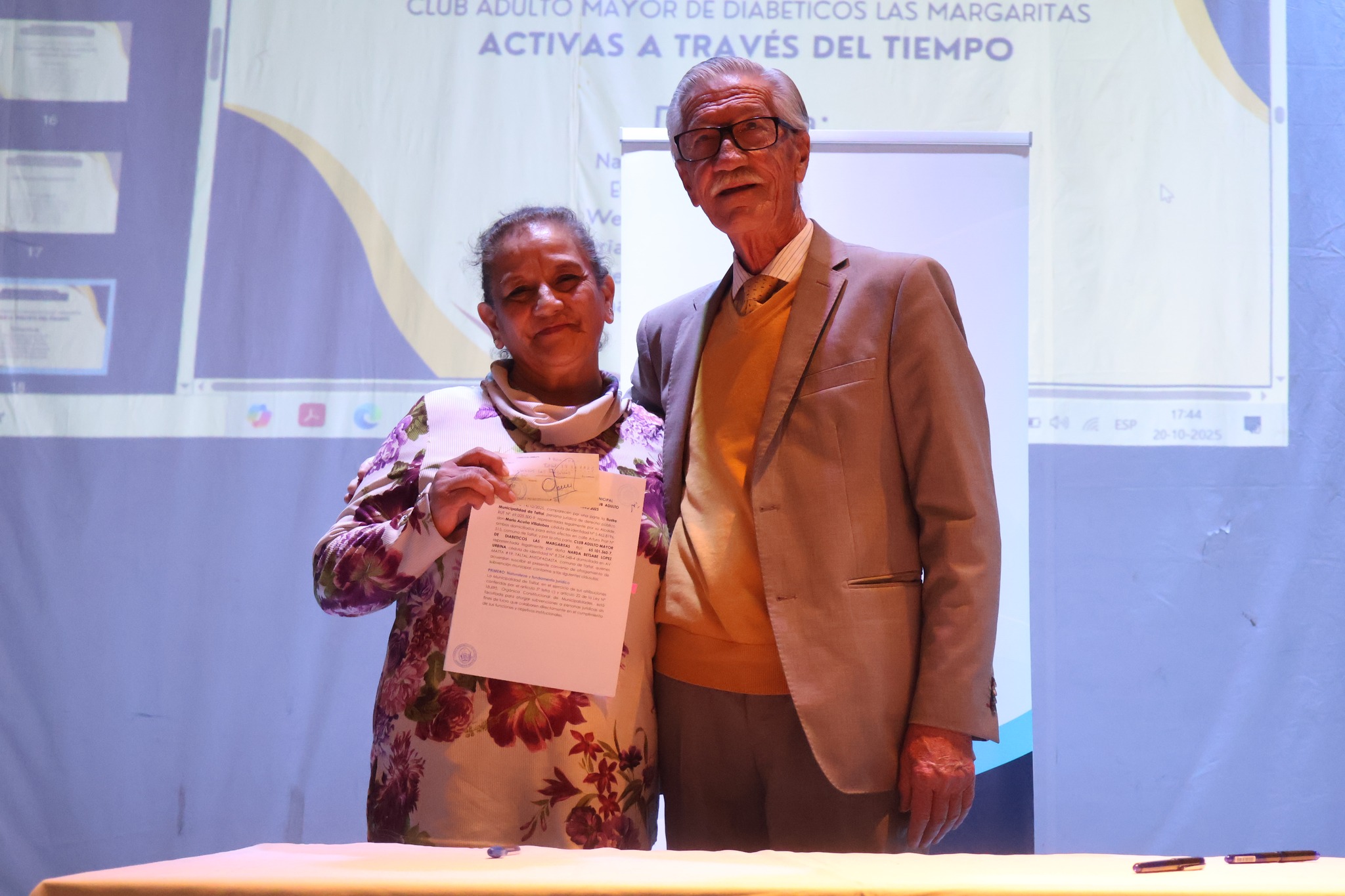 Integrante del Club de Diabéticos Las Margaritas recibe apoyo de fondos concursables en Taltal.