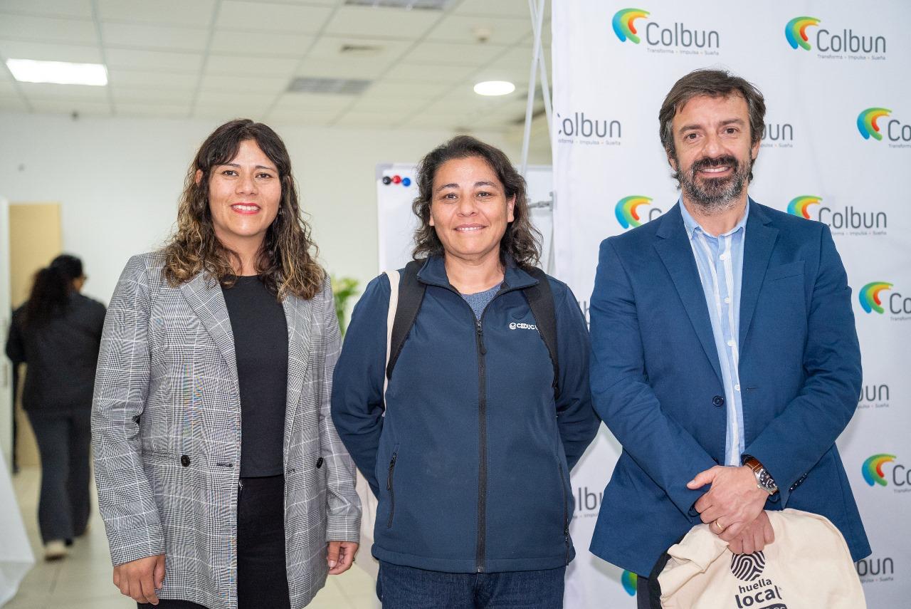 Equipo directivo y representantes del Centro de Emprendimiento Colbún Taltal durante la inauguración oficial.
