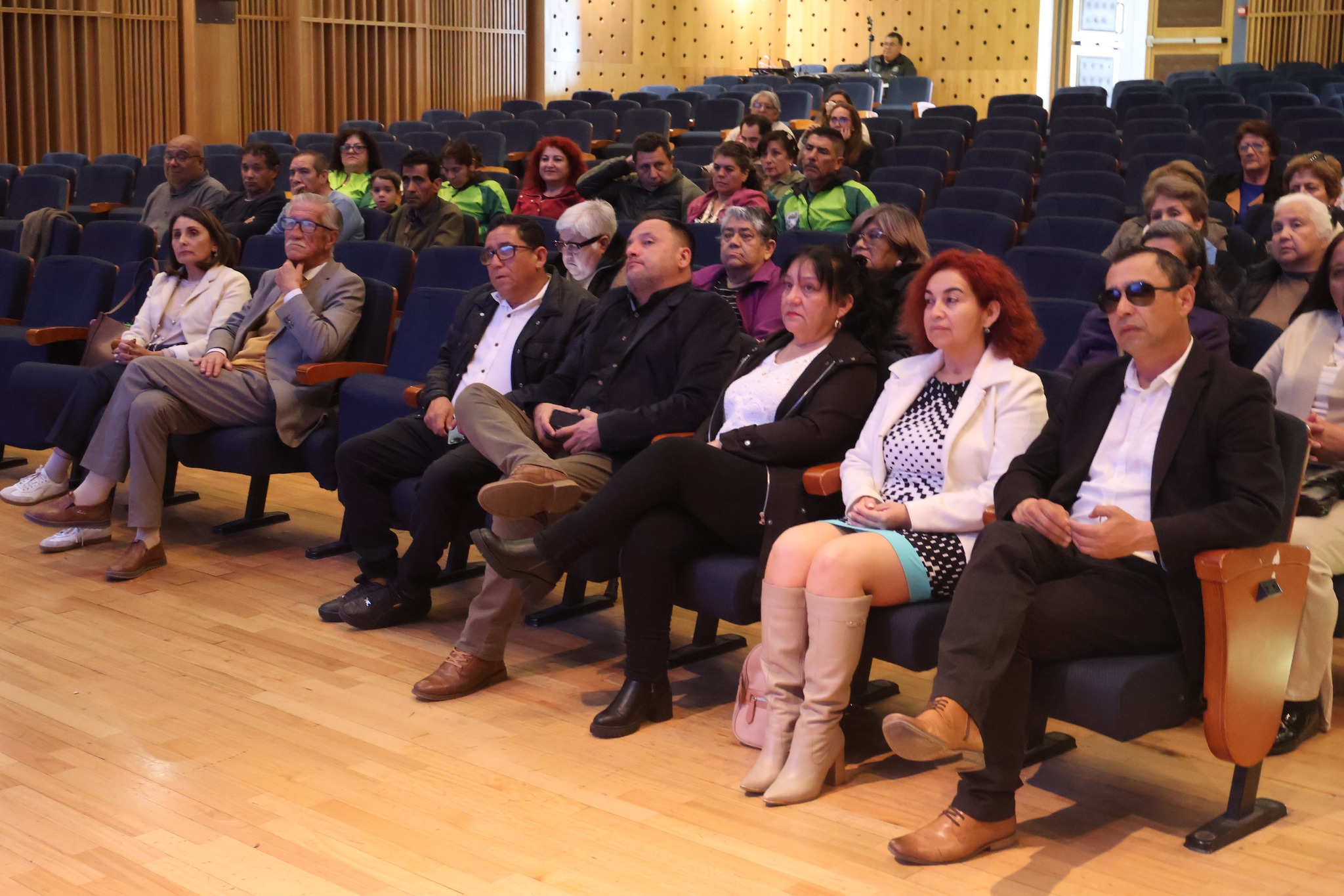 Representantes de organizaciones sociales de Taltal durante la ceremonia de subvenciones.