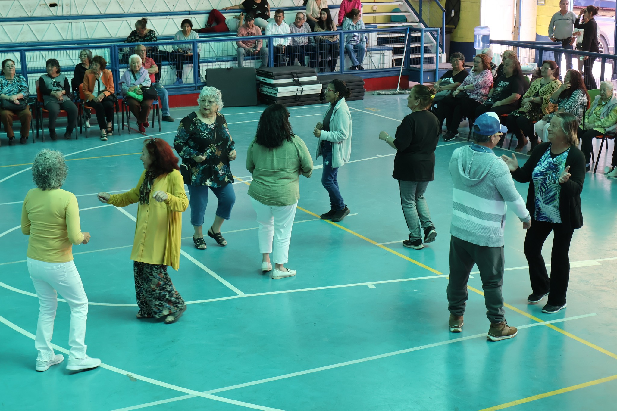 Adultos mayores de Taltal celebran con música y compañerismo en el cierre de las actividades del Mes del Adulto Mayor.