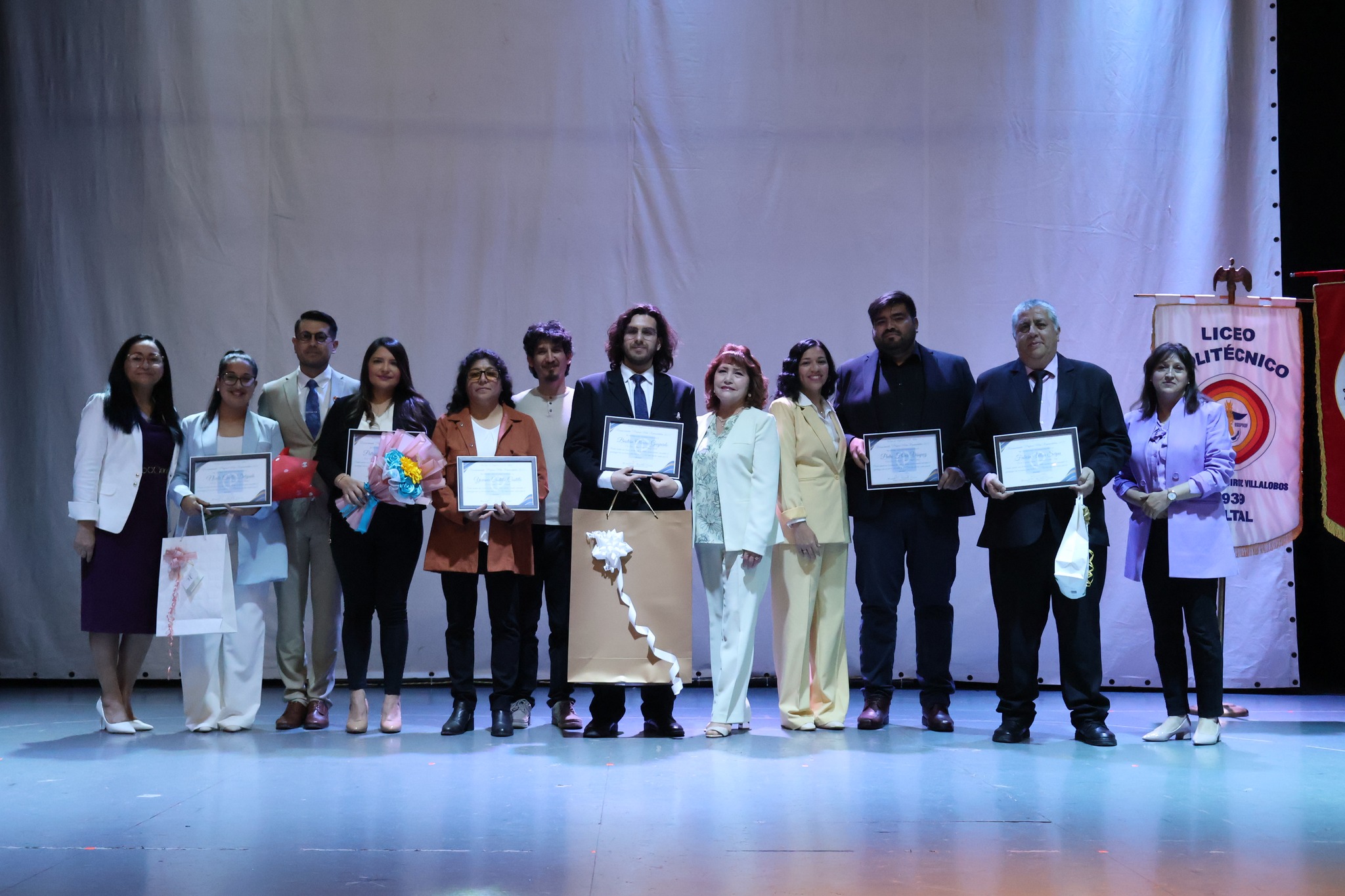 Nuevos docentes taltalinos son reconocidos por su incorporación al sistema educativo comunal.