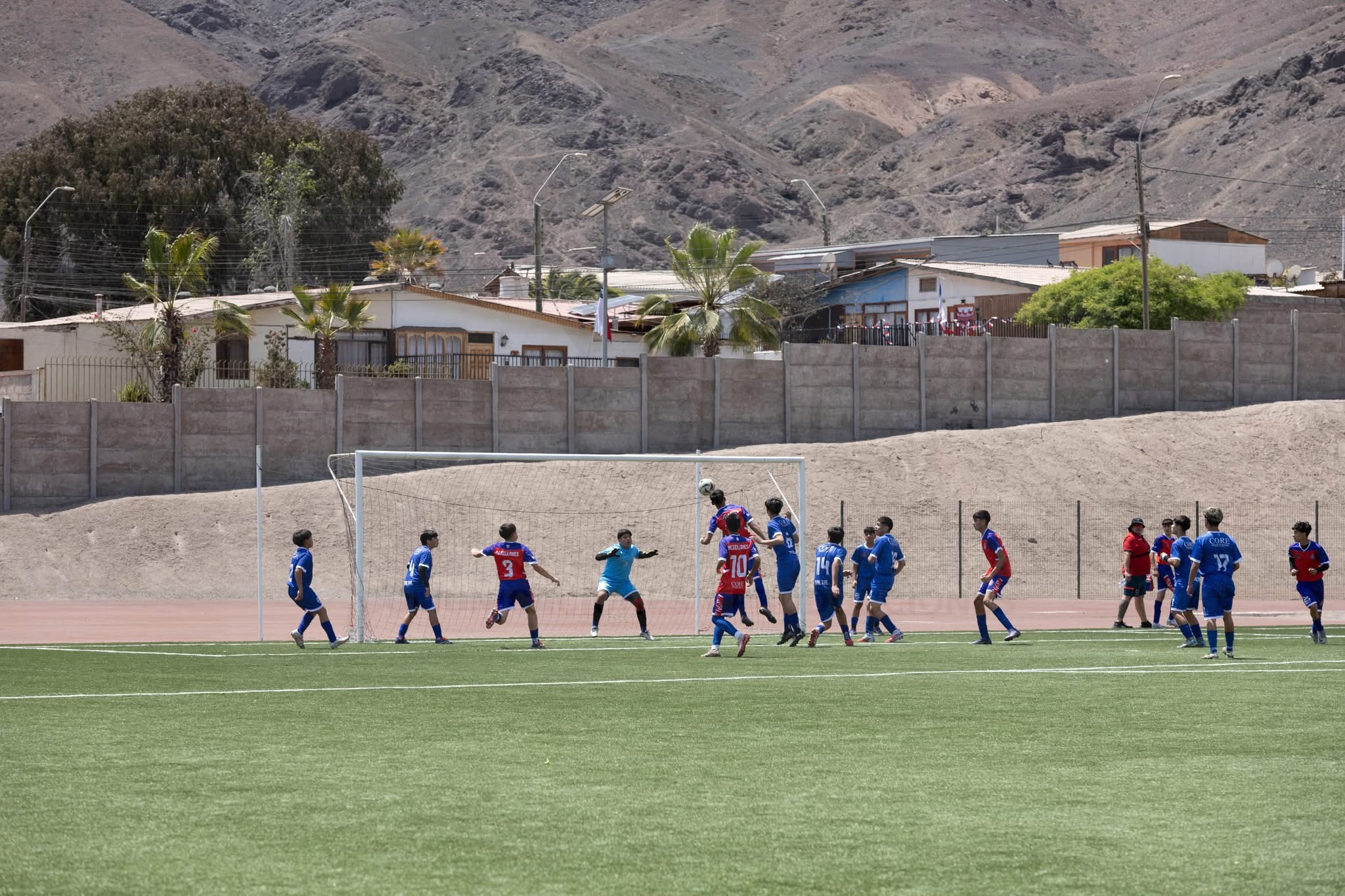 Afiche oficial de la Supercopa 2025: Colo Colo vs Universidad de Chile, domingo 14 de septiembre en el Estadio Santa Laura.