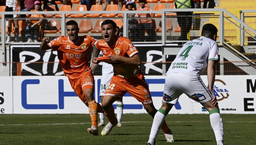 Cobreloa despertó a tiempo y venció 2-1 a Deportes Temuco en Calama