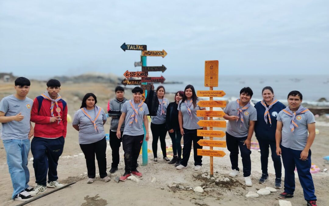 Municipio y Liceo Politécnico impulsan jornada de limpieza y señalización turística en Paposo