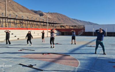 Paposo se movió por la salud: vecinos participaron en jornada de Body Combat y ejercicios localizados