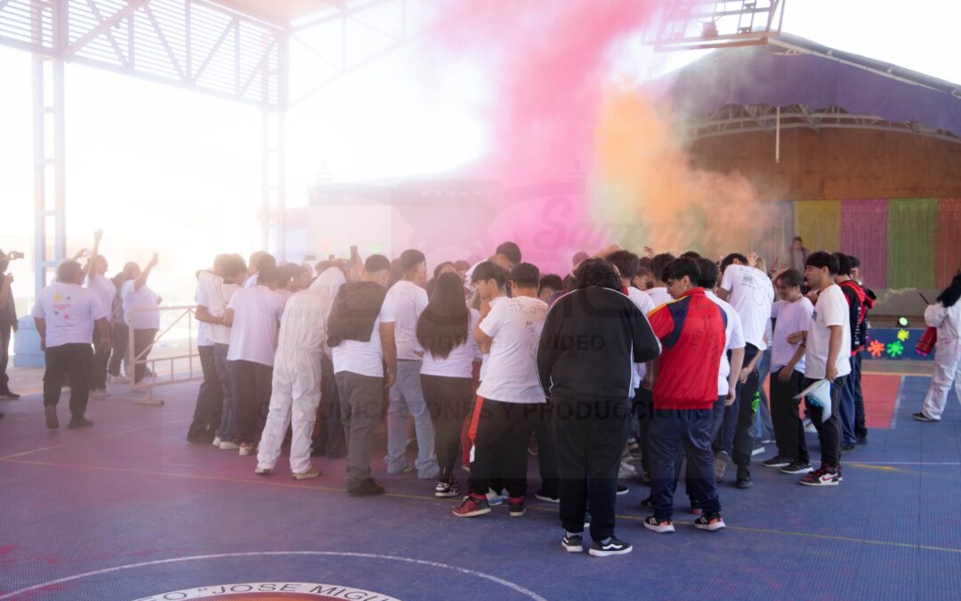 Poli Color Fest marcó la despedida de los Cuartos Medios del Liceo Politécnico de Taltal