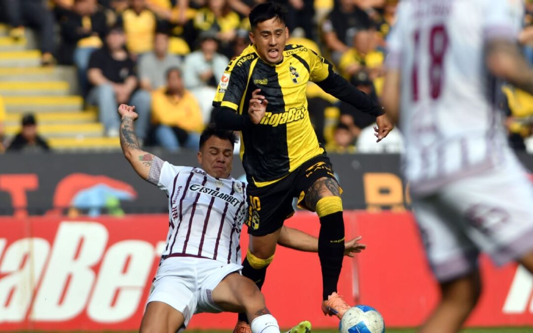 ¡Coquimbo no suelta la historia!: remonta a La Serena en el clásico y alcanza el récord del Ballet Azul