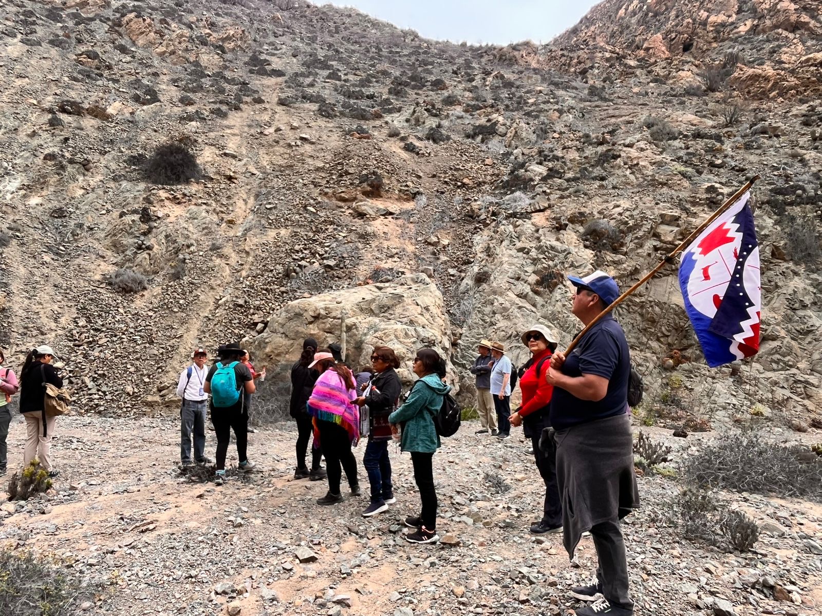 Participantes de la Jornada Regional de Medicina Ancestral del Pueblo Chango durante actividades interculturales realizadas en Taltal.
