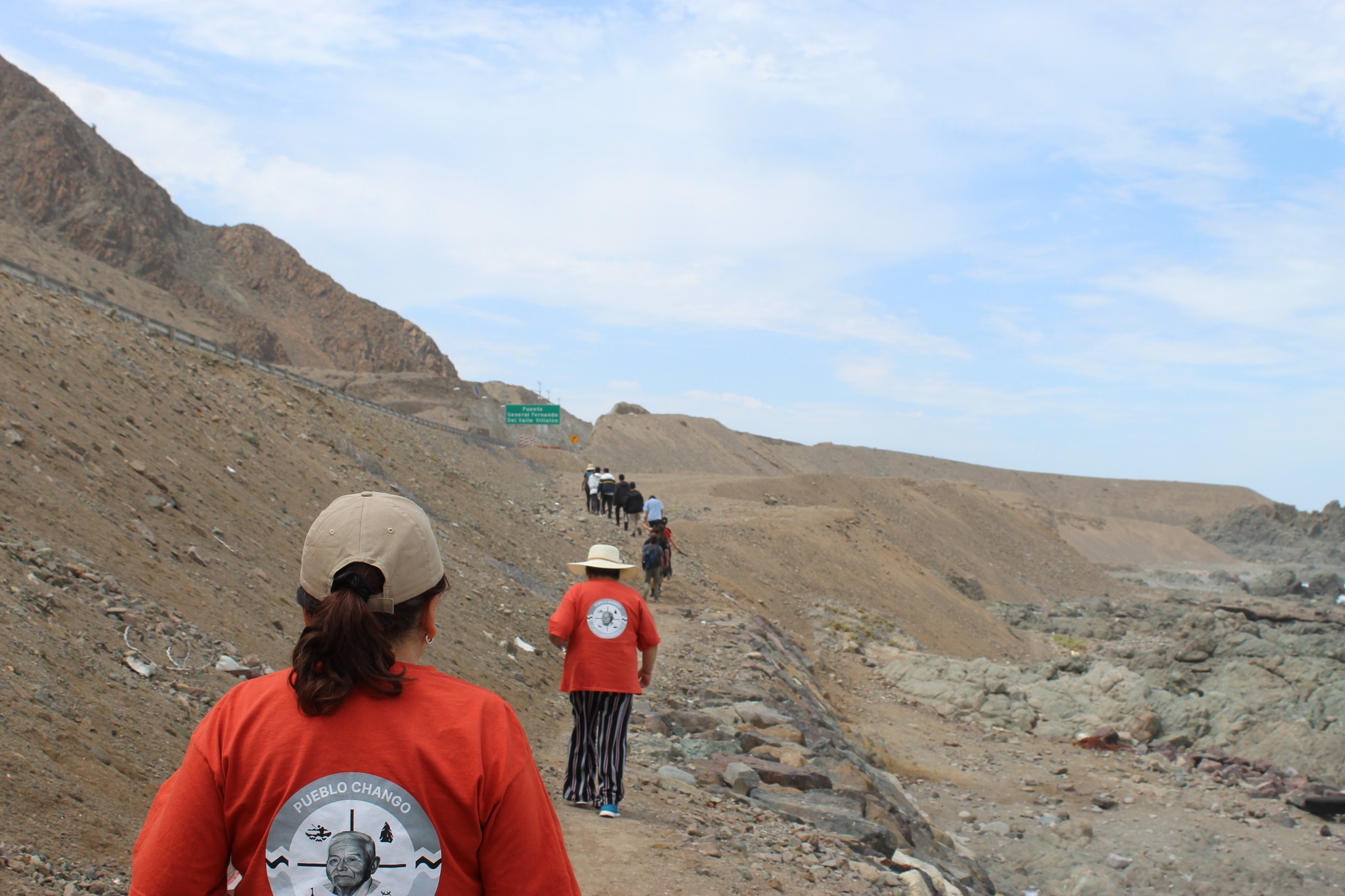 Recorrido territorial junto a la Comunidad Changa de Cachinales en jornada de salud intercultural.