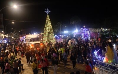 Gran Caravana Navideña recorrió Taltal y culminó con encuentro familiar en la Plaza de Armas