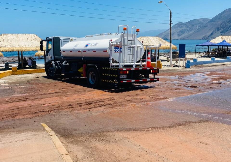 Municipio ejecuta trabajos de mejoramiento en sectores de playa de Taltal previo a la temporada estival