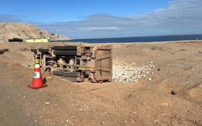 Dos personas mueren tras volcamiento de un vehículo mayor en la ruta B-900 de Taltal