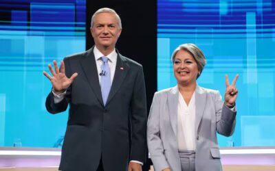 Seguridad, migración y el peso de un dato falso: radiografía al último debate Anatel entre Jara y Kast
