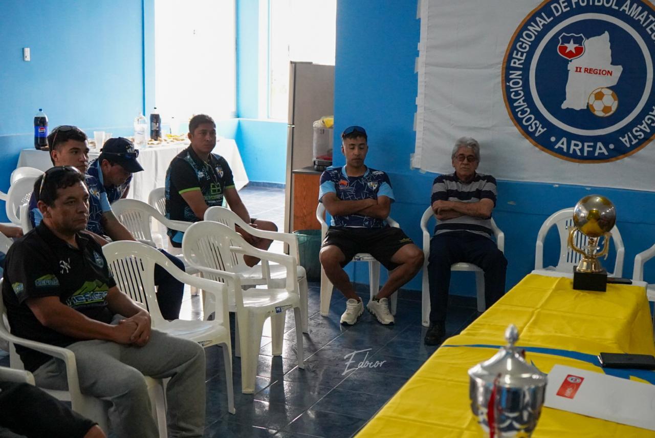 Jugadores y cuerpo tecnico presentes en el lanzamiento del Zonal Norte ANFA en Antofagasta