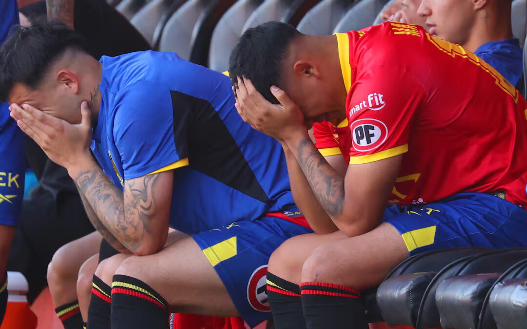 Infierno rojo en Santa Laura: Unión Española llora el segundo descenso de su historia