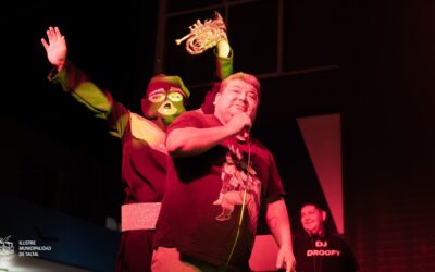 Noche de Karaoke reunió a cientos de personas en la Plaza de Armas y animó el verano en Taltal