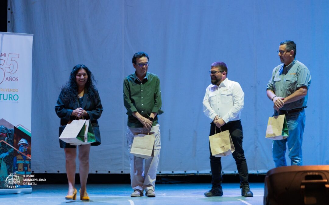 Con emotiva ceremonia se certificó a nuevos operadores de aglomerado y lixiviación en Taltal