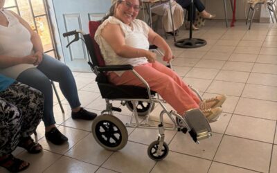 Vecinas del sector La Caleta participaron en taller de macramé financiado por fondos Colbún