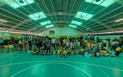 Entrega de kits de verano en la Escuela de Verano Municipal 2026 fortalece el cuidado y recreación infantil en Taltal