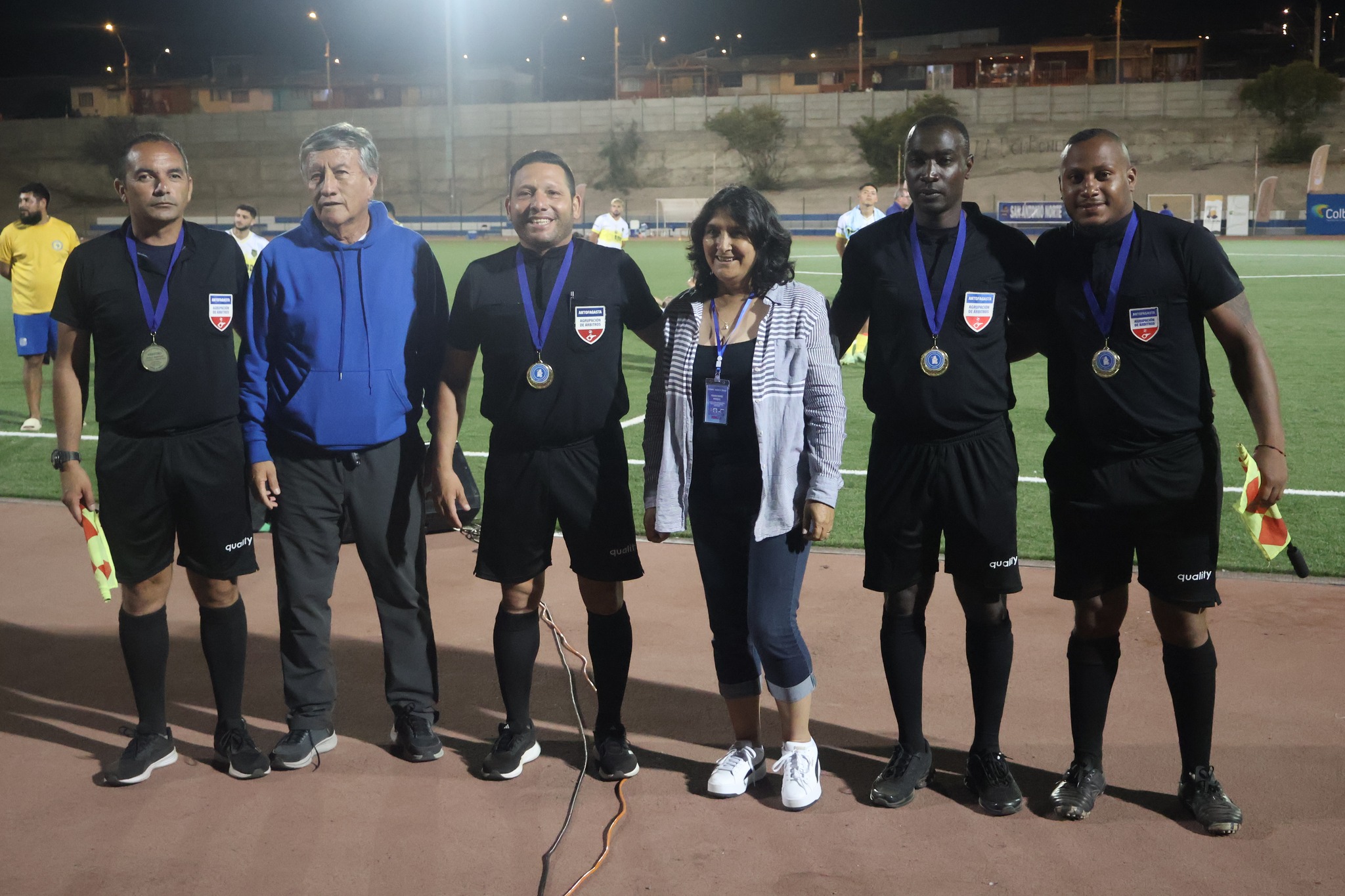 Terna arbitral premiada tras la final del Torneo Zonal Norte ANFA 2026 en el Estadio Belmor Rojas Iriarte de Taltal.