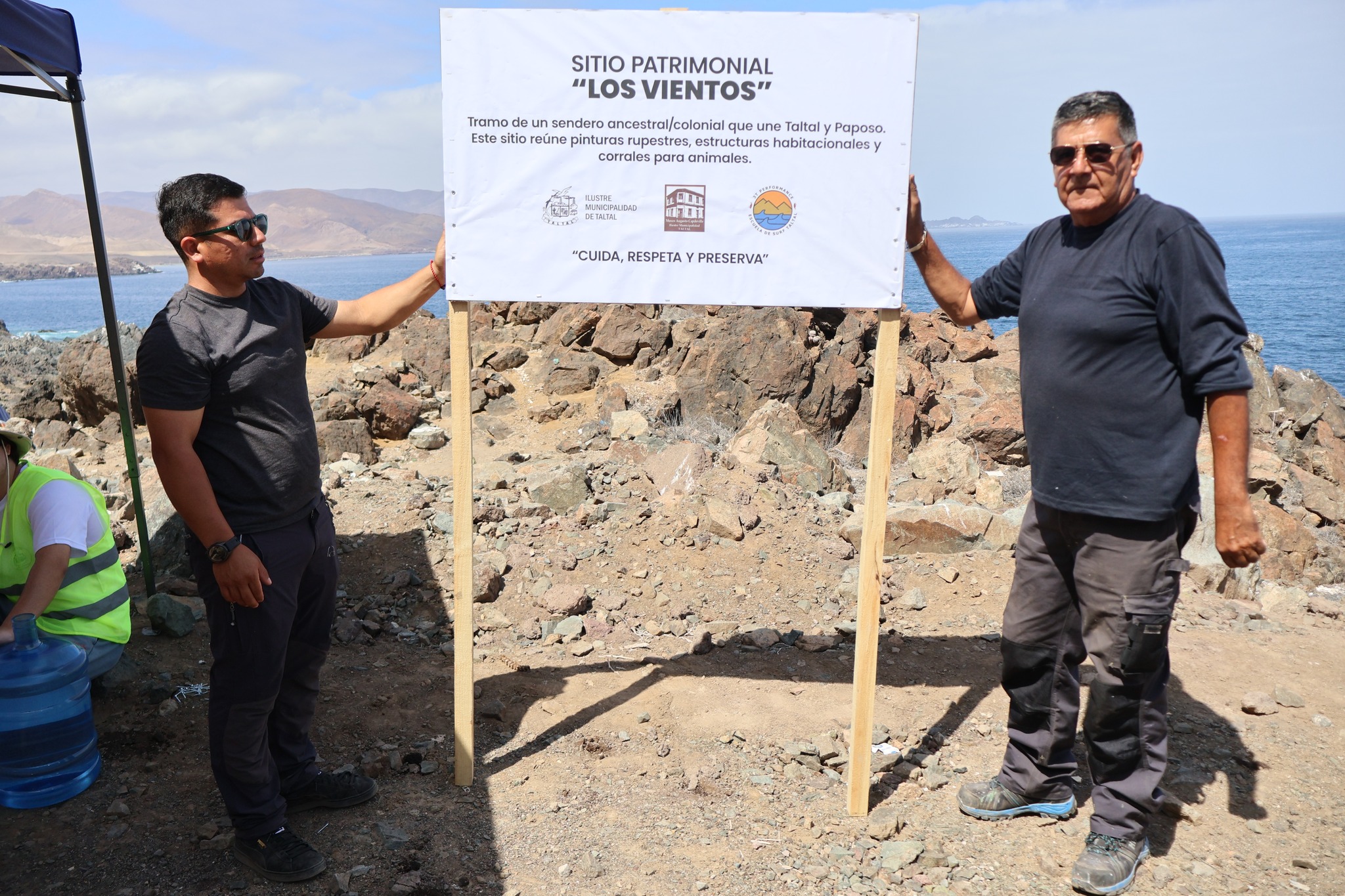 Voluntarios y Team Verano 2026 realizan limpieza del Sitio Arqueológico Los Vientos en Taltal, retirando residuos en la costa.