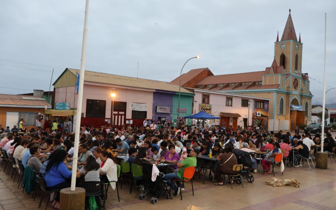 Plaza de Armas repleta: Gran Bingo Veraniego cerró el Verano 2026 con premios, comunidad y ambiente familiar