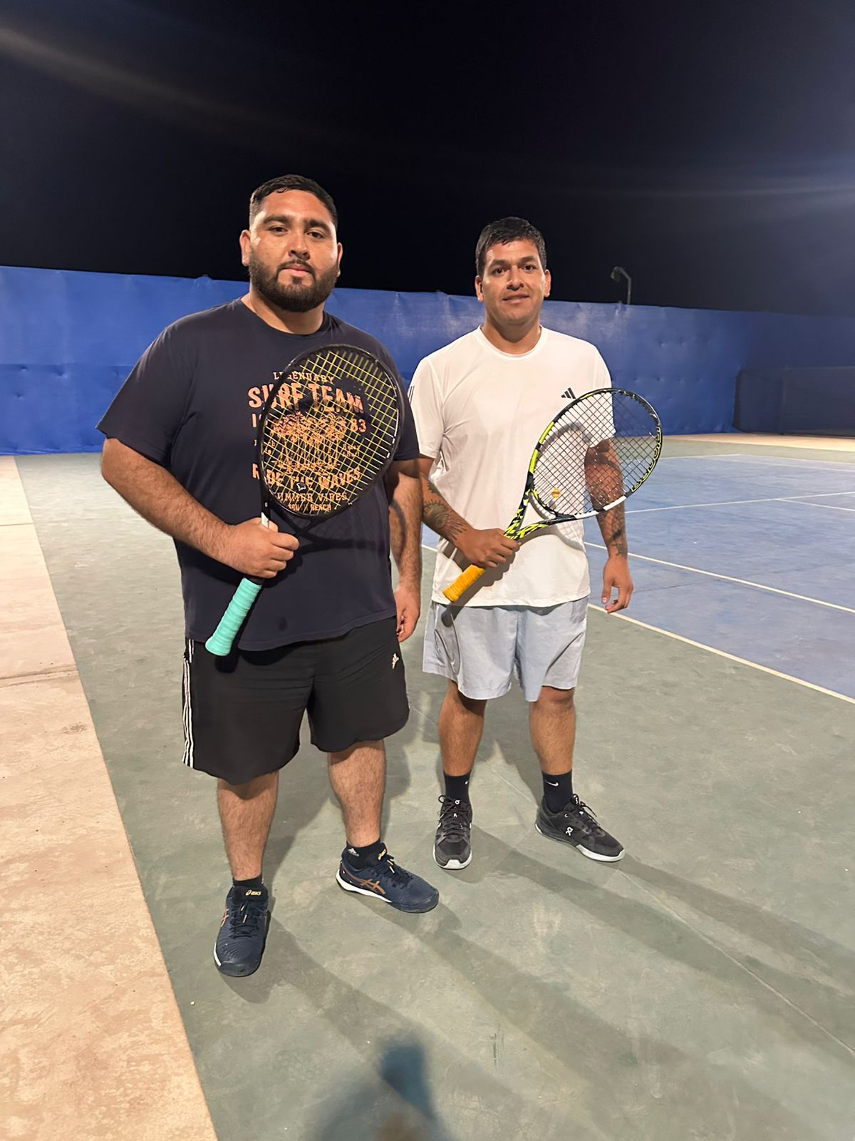 Jugadores participantes del Torneo de Tenis Todo Competidor Taltal Verano 2026 tras finalizar su encuentro.