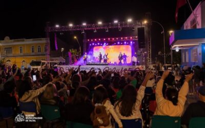 Taltal conmemora el Día Internacional de la Mujer con feria de emprendedoras, bingo y show artístico en Plaza de Armas