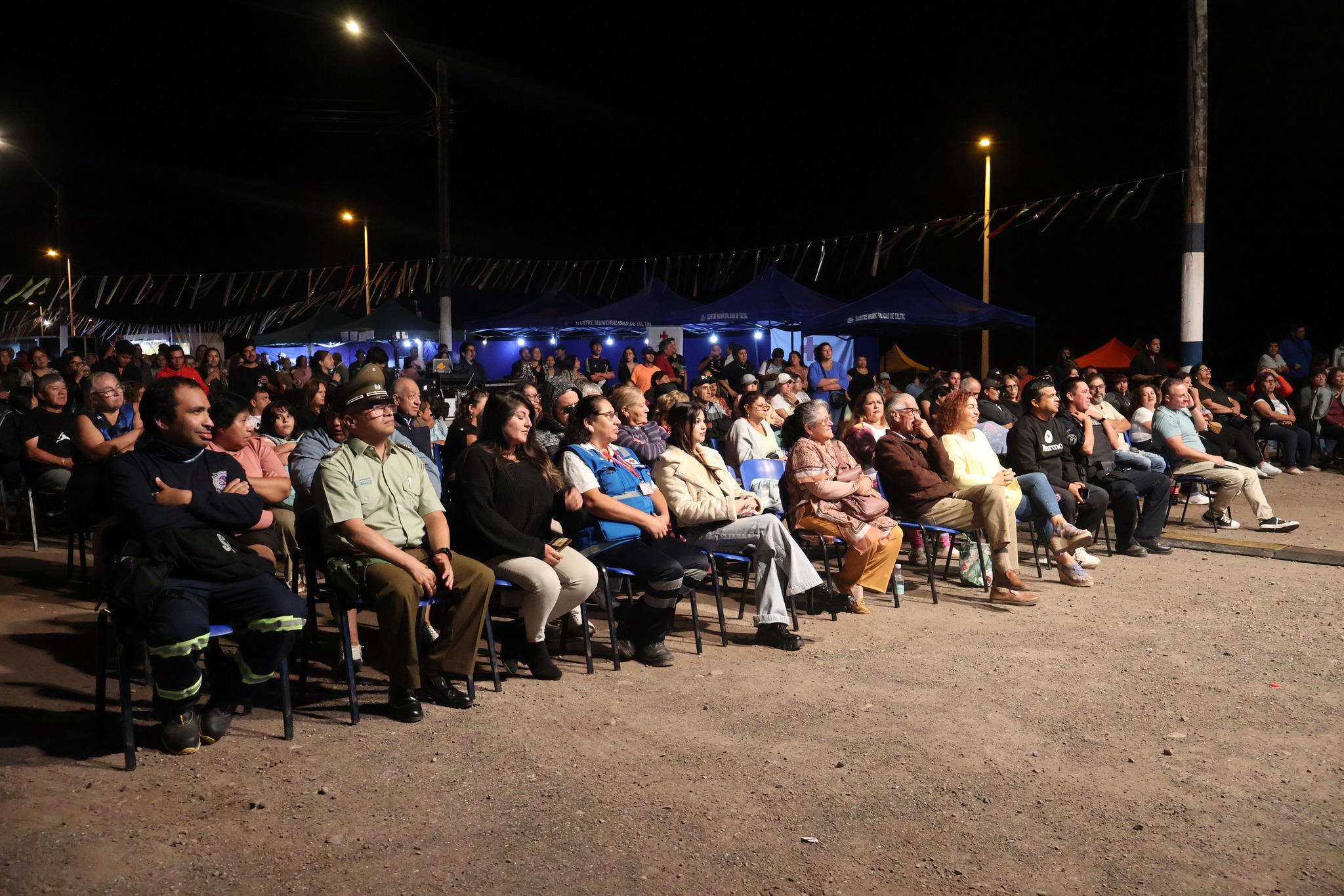 Multitudinaria asistencia de público en el Gran Carnaval Bailable de Poza Las Peñas, Taltal, temporada estival 2026.