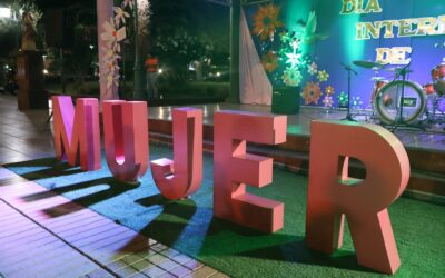 Municipalidad de Taltal celebró el Día Internacional de la Mujer con gran bingo, espectáculos musicales y Feria de Emprendedoras