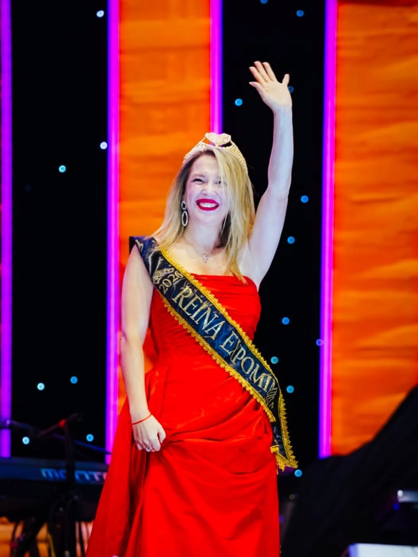 Fabiola Geraldo, taltalina radicada en Chimbarongo, tras ser elegida reina de la ExpoMimbre 2026 en una votación popular impulsada por Chimbarongo Lindo Noticias.