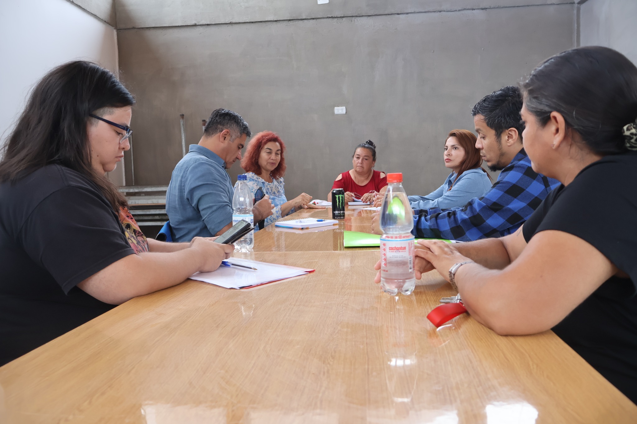 Mesa de trabajo con representantes comunitarios en Taltal
