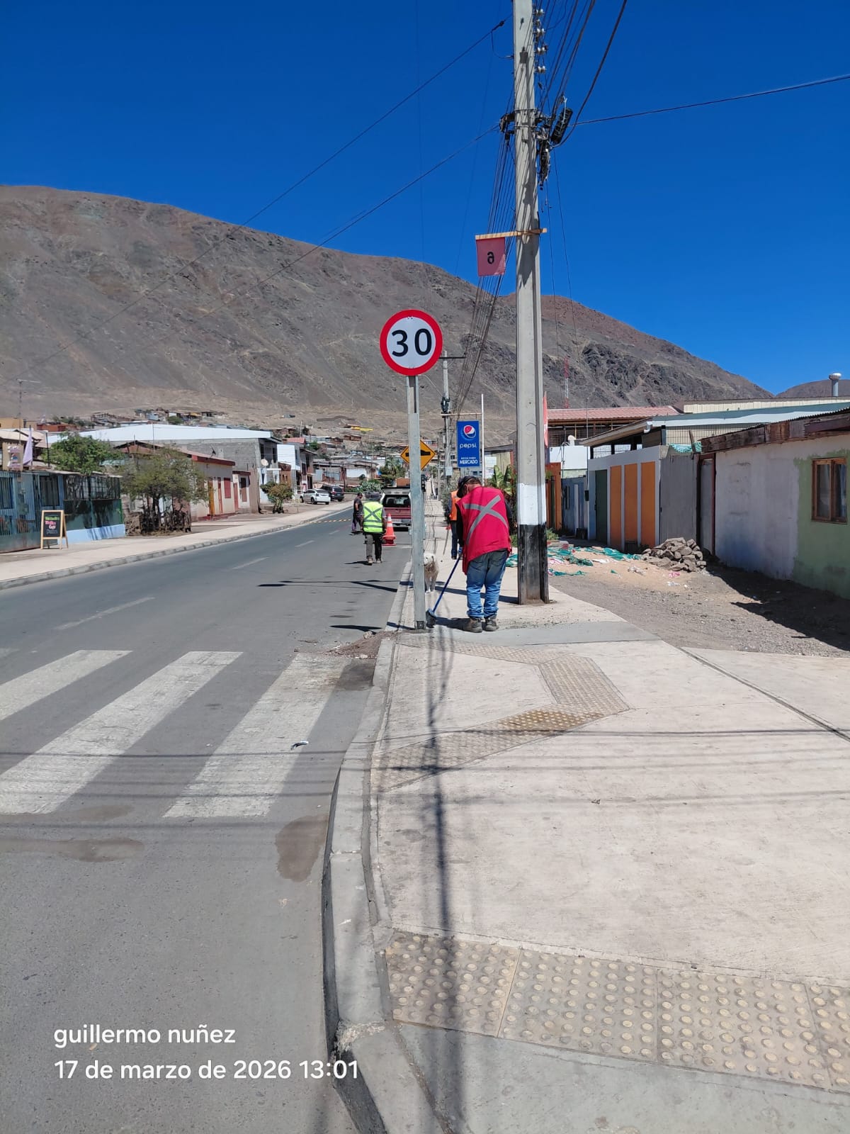 Señal de velocidad máxima 30 km/h en sector intervenido de Taltal