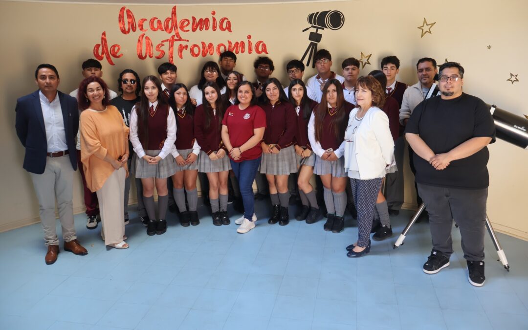 Municipalidad de Taltal destaca presentación de la Academia de Astronomía del Liceo C-21 sobre contaminación lumínica y cuidado de los cielos
