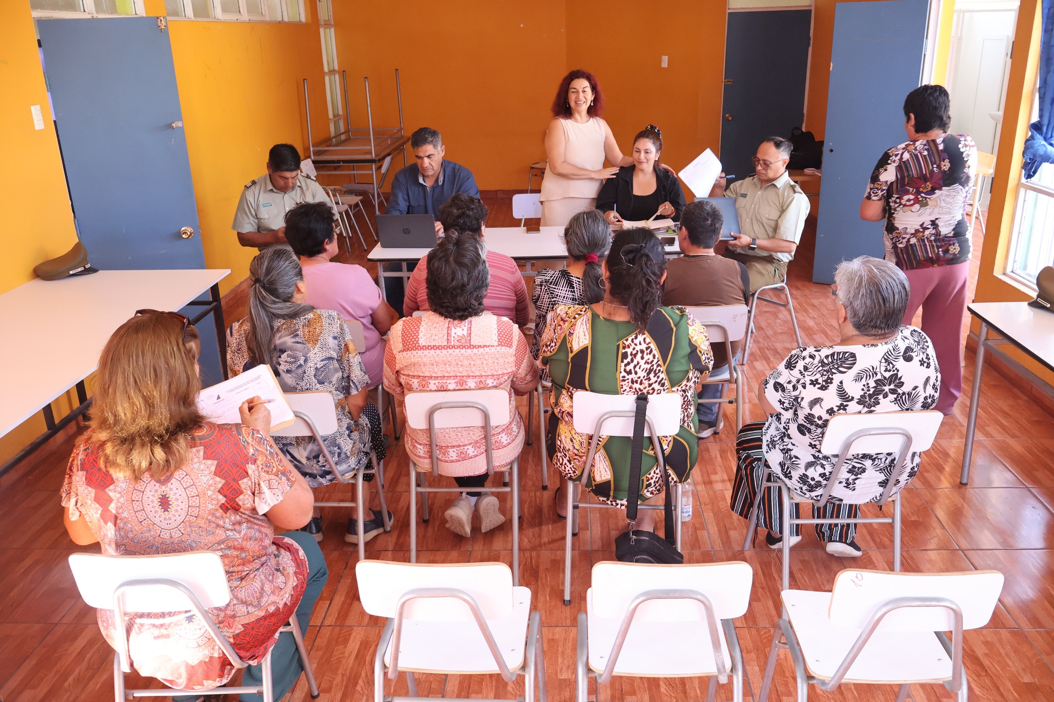 Jornada comunitaria en El Salitre reúne a vecinos, municipio y representantes institucionales en Taltal.