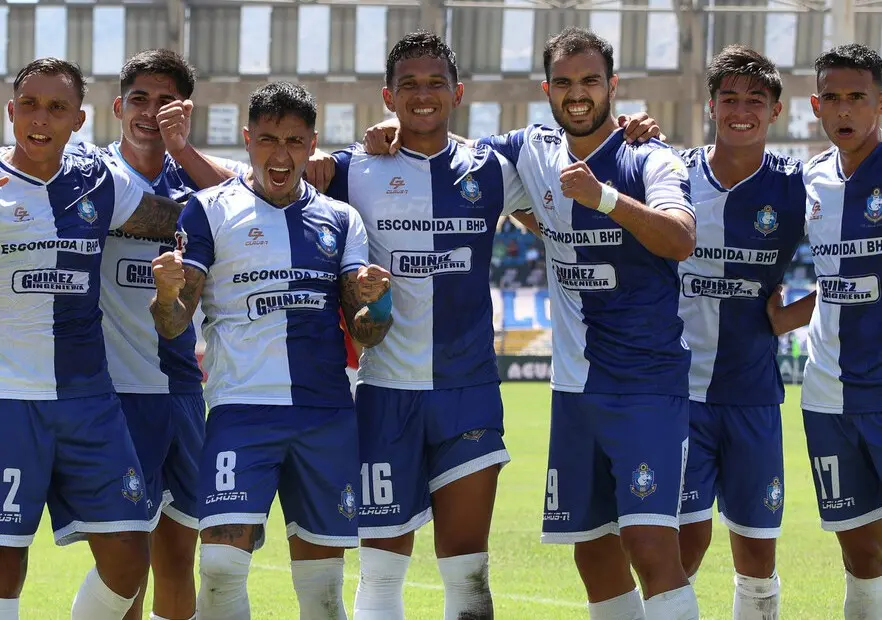 Jimmy Martínez celebra el gol del empate de Universidad Católica ante Everton por la Fecha 7 de la Liga de Primera 2026 en el Claro Arena.