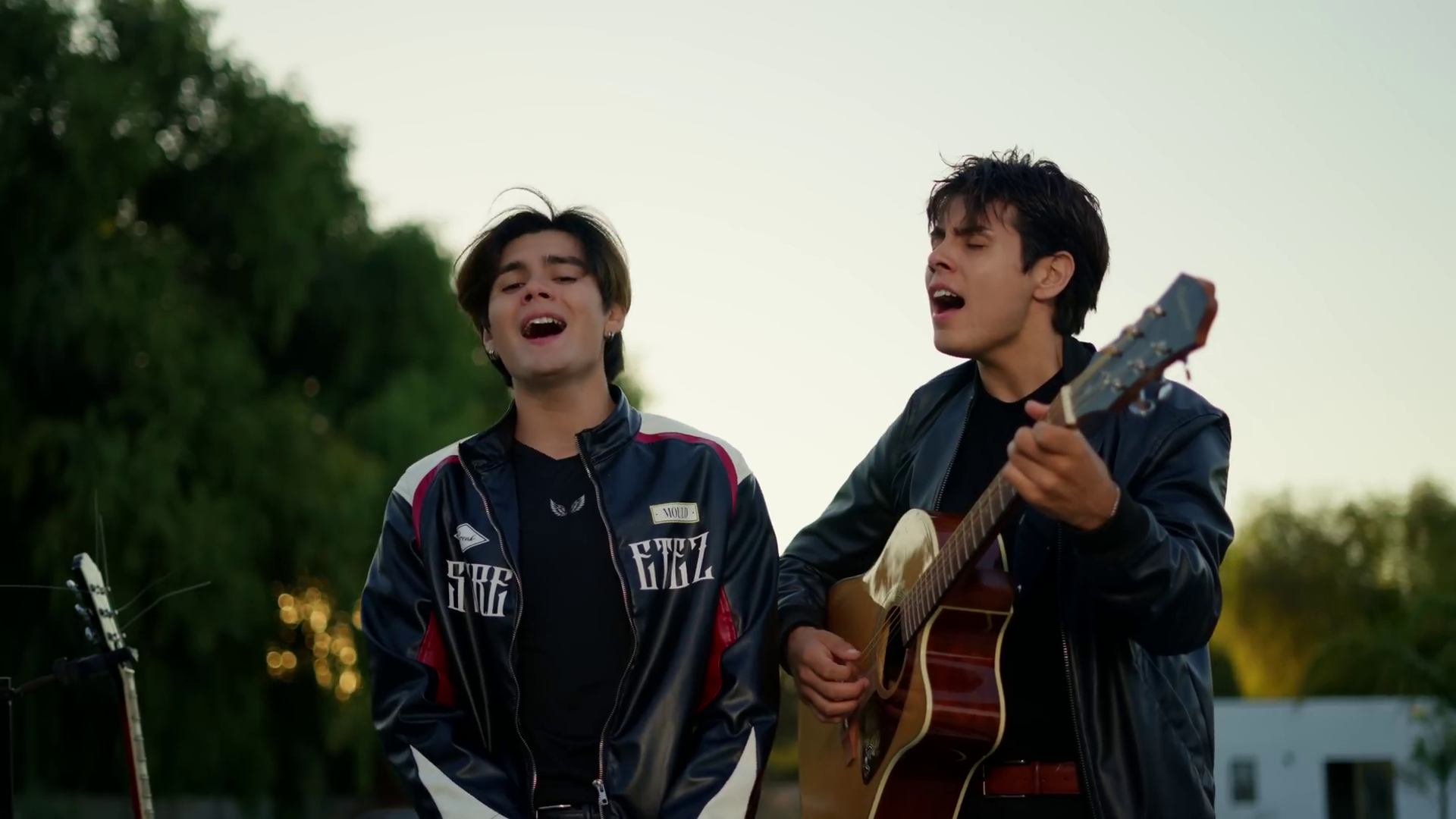 Los taltalinos Bray On y Bastián Chávez presentan “Quiero un Amor”, el nuevo single de 9D, su apuesta musical romántica tras el debut de “Talismán”.