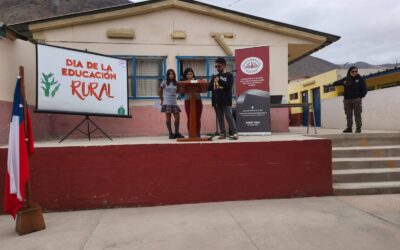 Escuela Paranal de Paposo conmemoró el Día de la Educación Rural con acto junto a estudiantes y comunidad educativa