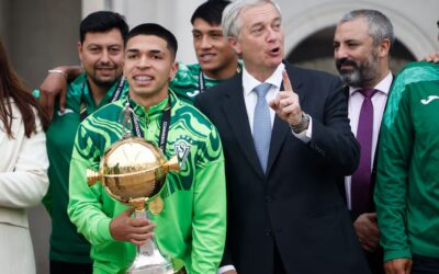 Presidente Kast recibe en La Moneda al plantel de Santiago Wanderers tras título en la Copa Libertadores Sub 20